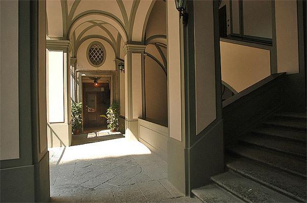 B&B Conte Cavour Наполи Екстериор снимка